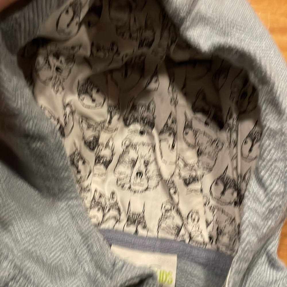 OSHKOSH B'GOSH 12 m zip up hoodie in good condition - Picture 4 of 4